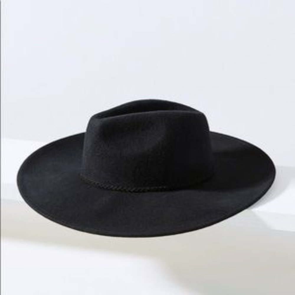 Laine Trimmed Rancher